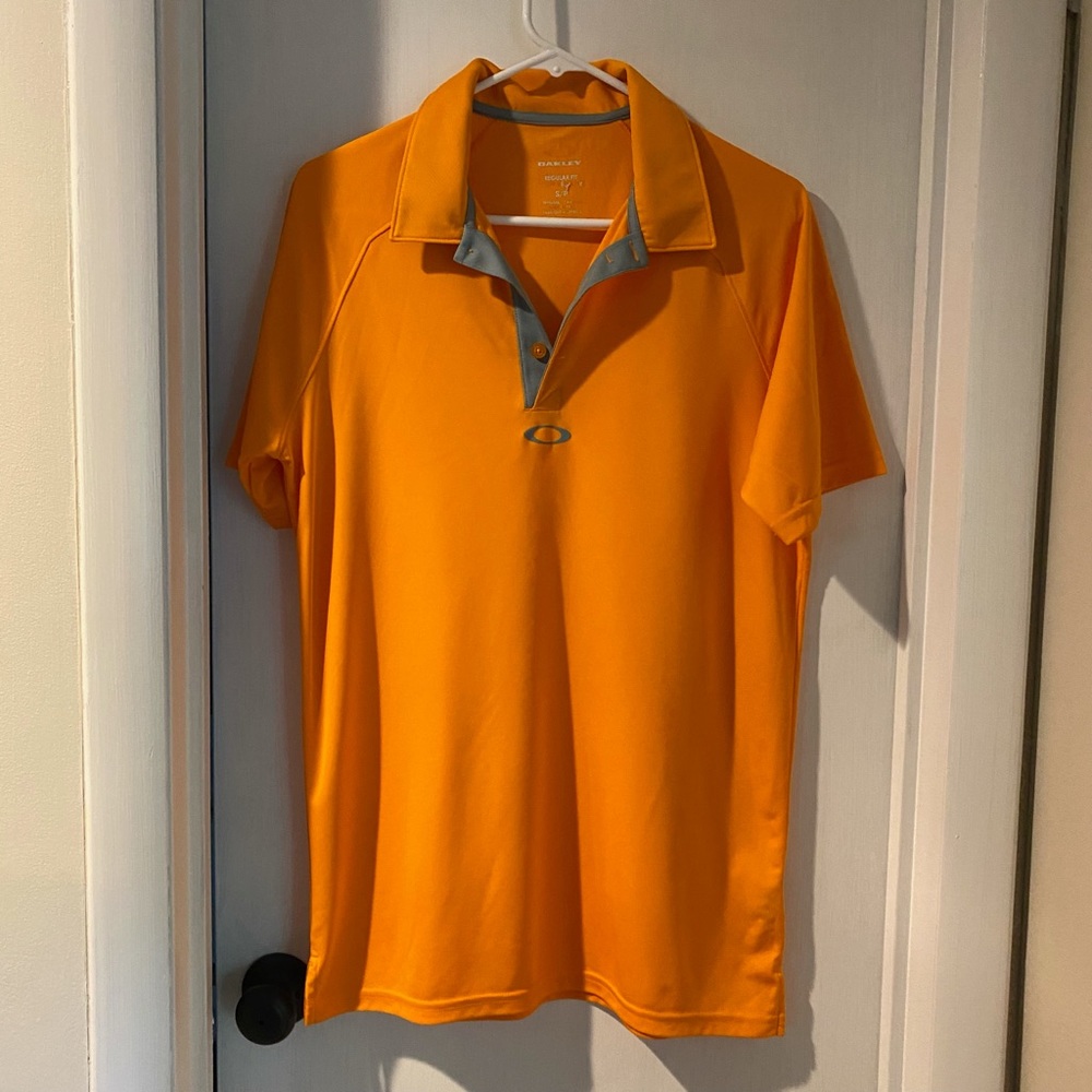 Oakley polo - size small